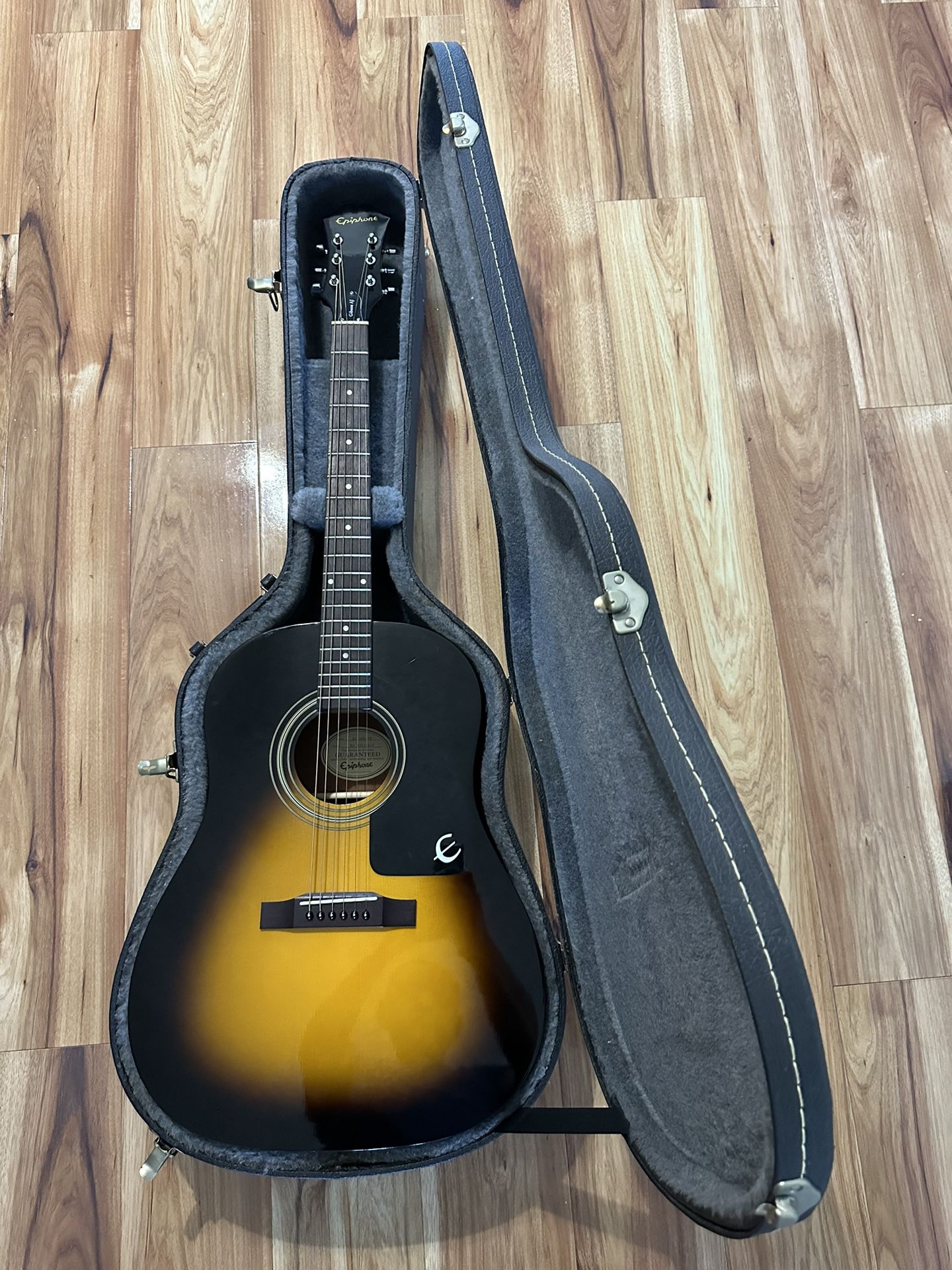 Epiphone AJ 100 VS Acoustic Guitar