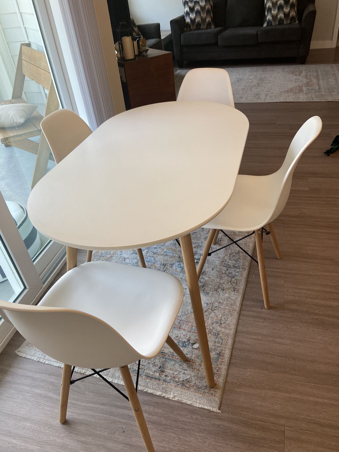 Mid Century White Oval Table with  4 Seats 