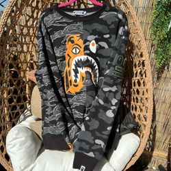 BAPE X UNDEFEATED Sweatshirt
