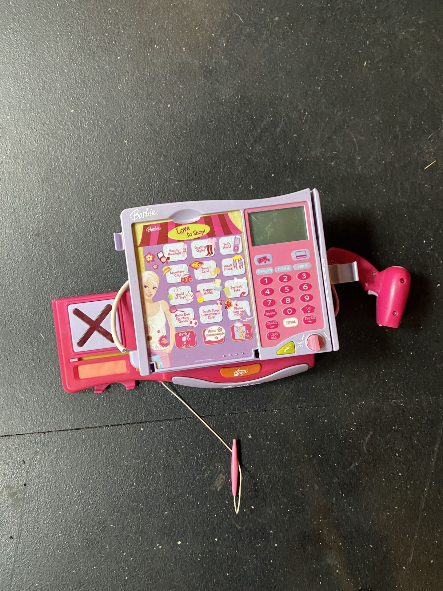 Hockey Bag, Bathroom Sink, Tv, Clock, Robot