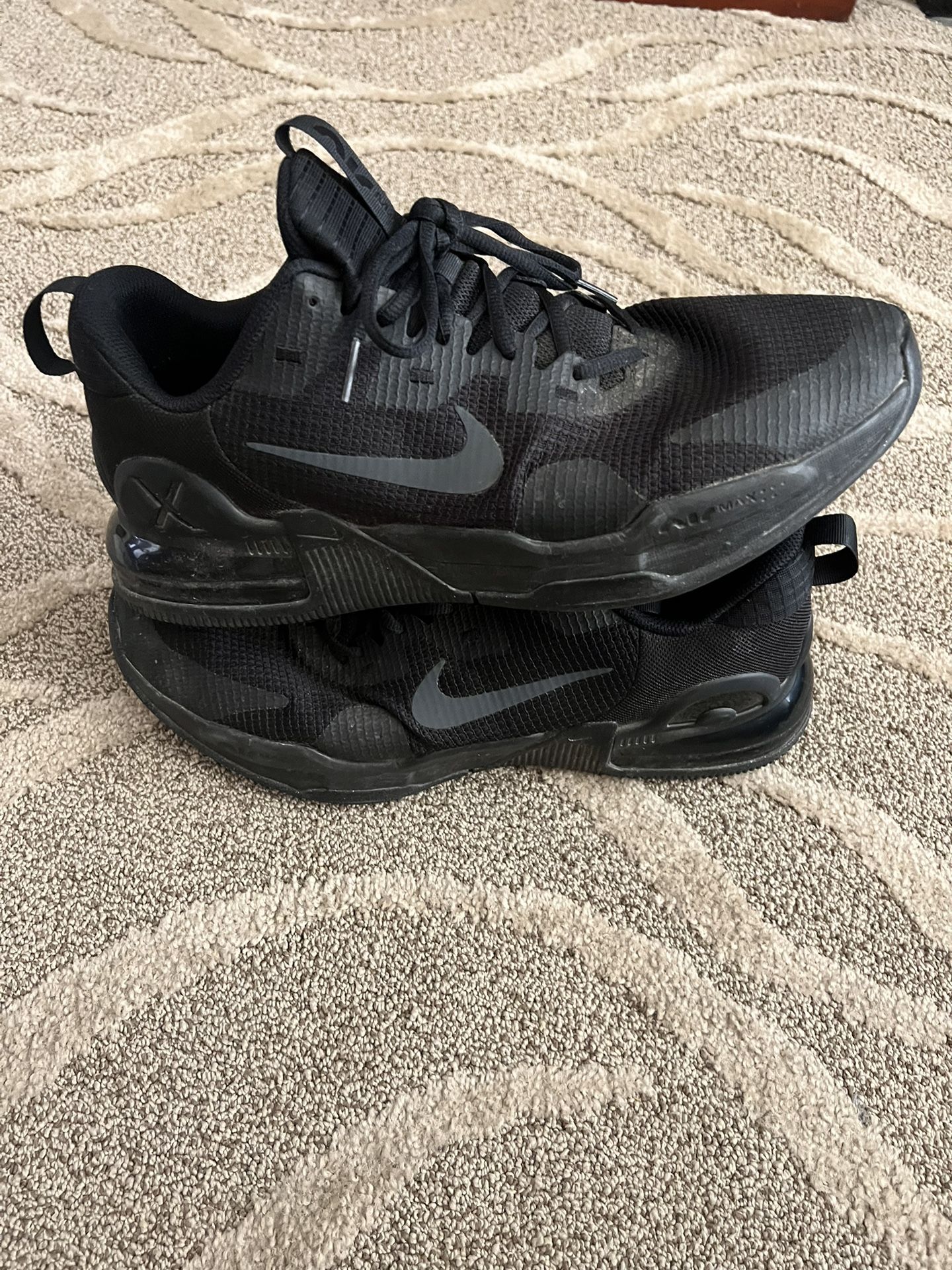 Men Nike Shoe Size 11 For $40