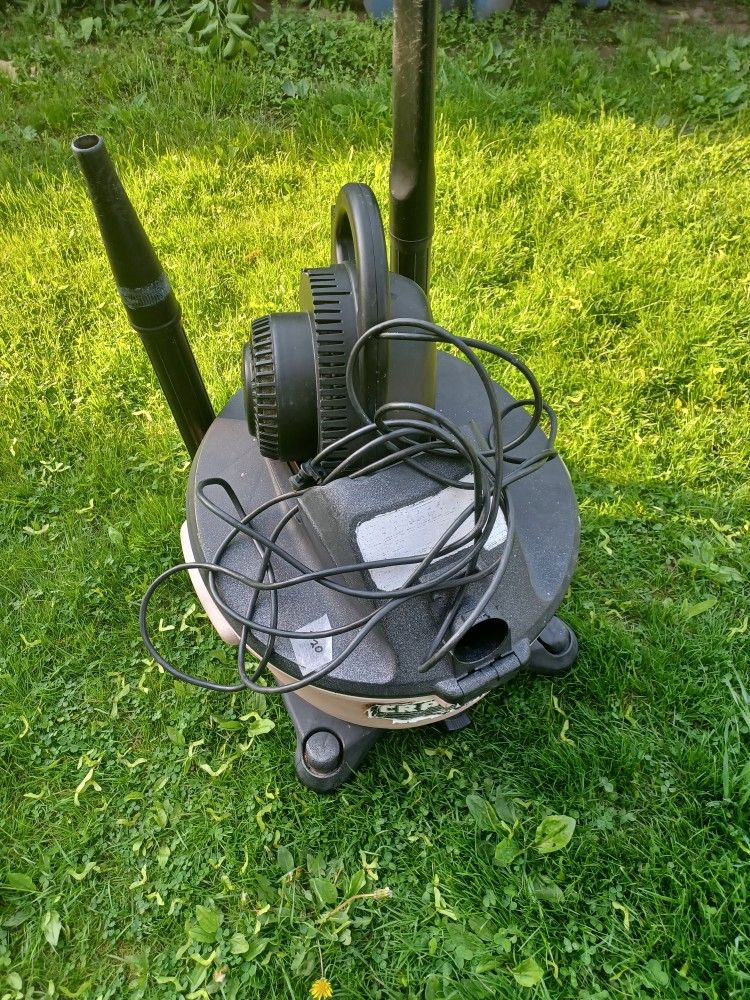 Vacuum & Blower Wet/Dry $25