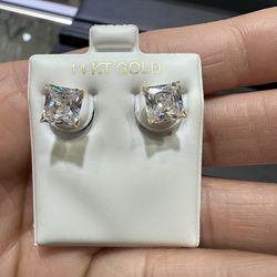 14k Square Stud Earrings