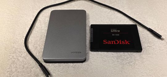 SanDisk Ultra 3D 1TB External SSD with UGREEN USB-C Enclosure & Cable