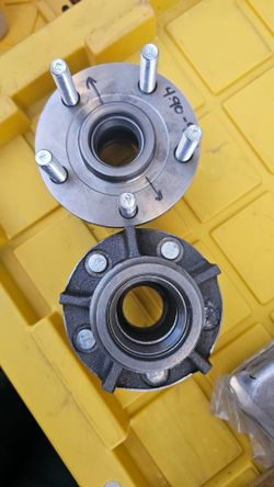Pontiac Fiero modified extended studs front wheel hubs