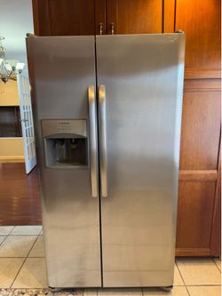 Frigidaire Fridge