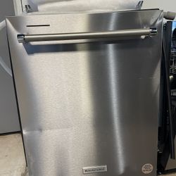 Kitchenaid 3 Racks Stainless Steel Dishwasher Open Box