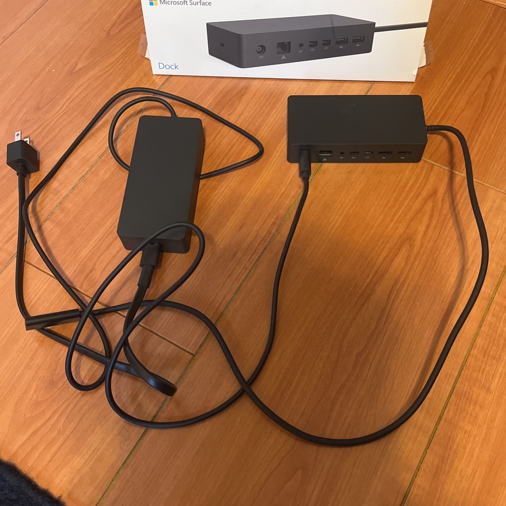 Microsoft surface dock
