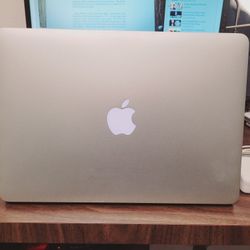 Apple MacBook Air 17