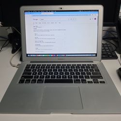 Macbook Air 13 inch macOS Monterey