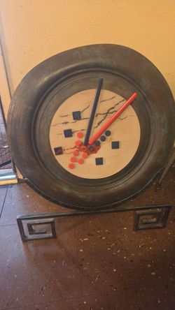 Metal art decor with stand