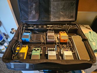Pedal Board (Furman) w/pedals