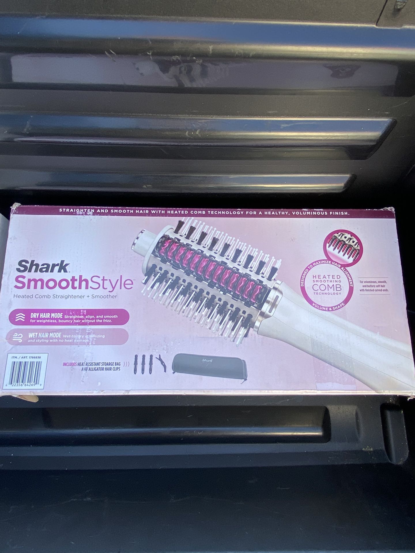 Shark SmoothStyle Heated Comb Straightener + Smoother.
