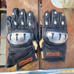 Motorcycle gloves 