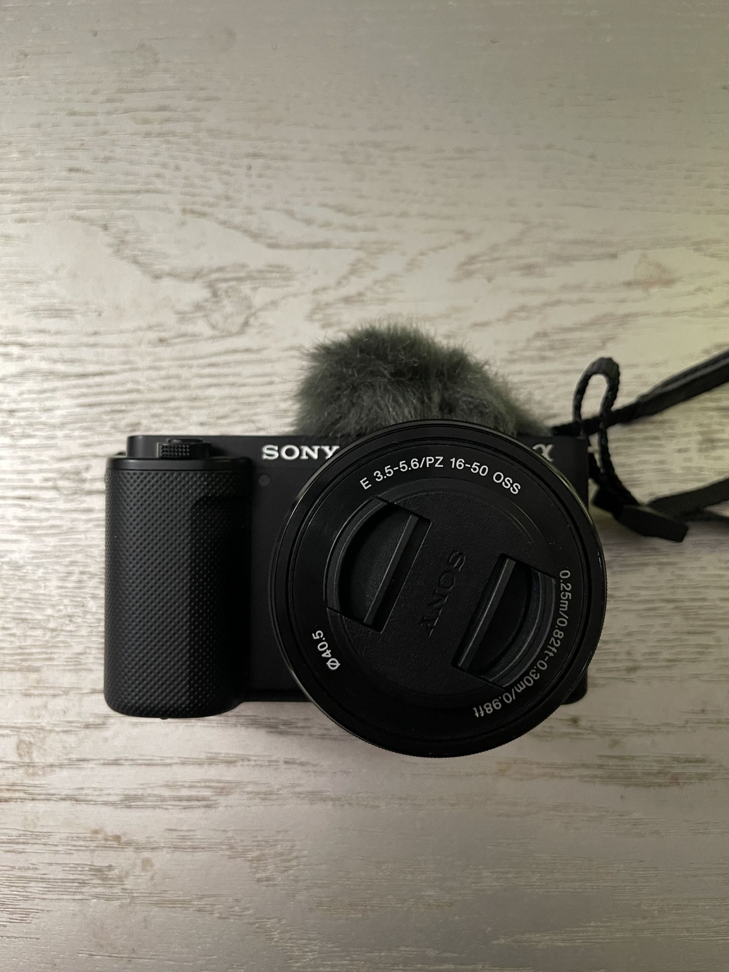 Sony ZV-E10