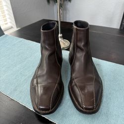BOSS Hugo Boss brown leather ankle boots size 8