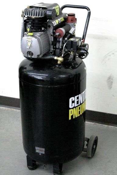Central Pneumatic 21 Gallon 125 PSI 2.5 HP Air Compressor