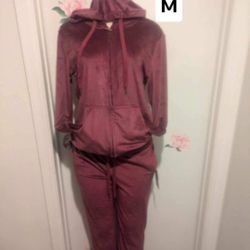 New Women’s 2 Piece Set Size Medium 