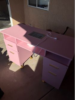 Nail table wi the dust collector 190$ OBO