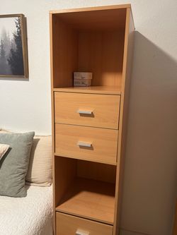 Tall drawer dresser