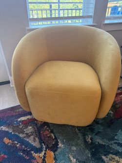 Arrun Velvet Swivel Barrel Chair