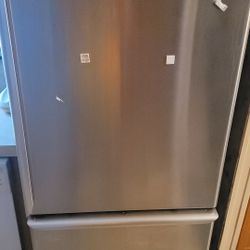 Kenmore Fridge ( Not Working) As Is! Free! 