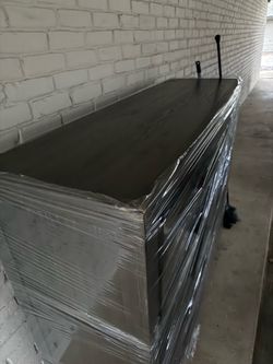 Dresser / TV Chest