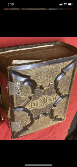 Antique pictorial family bible