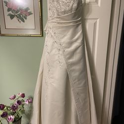 Dinah’s Wedding Dress