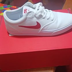 Mens Canvas Nikes Size 11.5