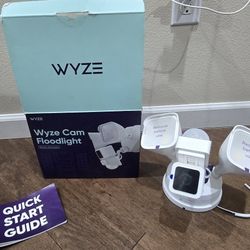 Wyze Cam Floodlight With 2600 Lumen, Wired 1080p HD Cam
