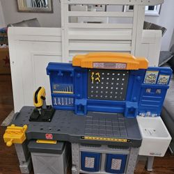 Step 2 Kids Workshop In Great Condition 