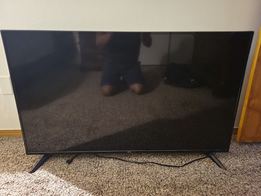 50in Onn Flat Screen TV w/remote