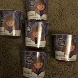 Disney frozen two necklace activity kit