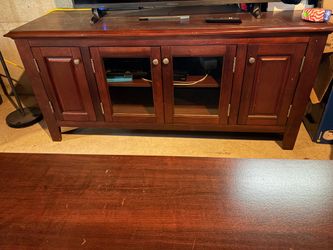 Lightly used TV stand