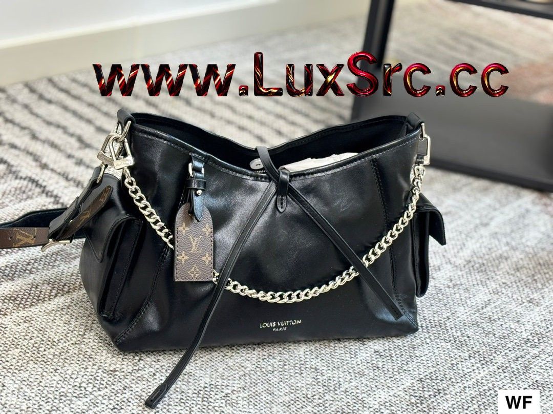 Women CarrvAll Dark Handbag