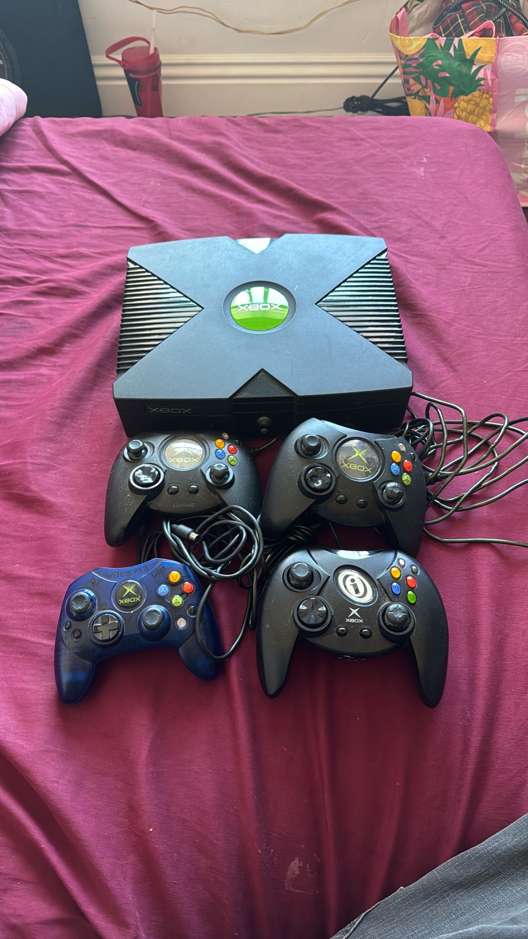 Xbox Original Console and contollers