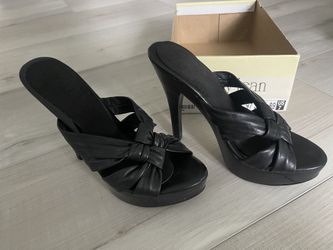 Cathy Jean Leather Platform Black Sandals - Size 7