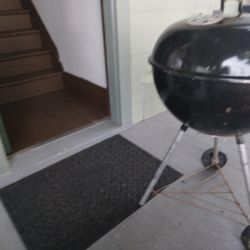 Weber Charcoal Grill And Smoker Classic $50
