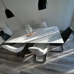 Dining table for 6 people up to 8