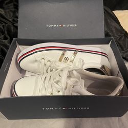 Tommy Hilfiger Woman Size 8