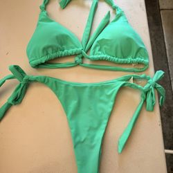 Women’s bathing suit 