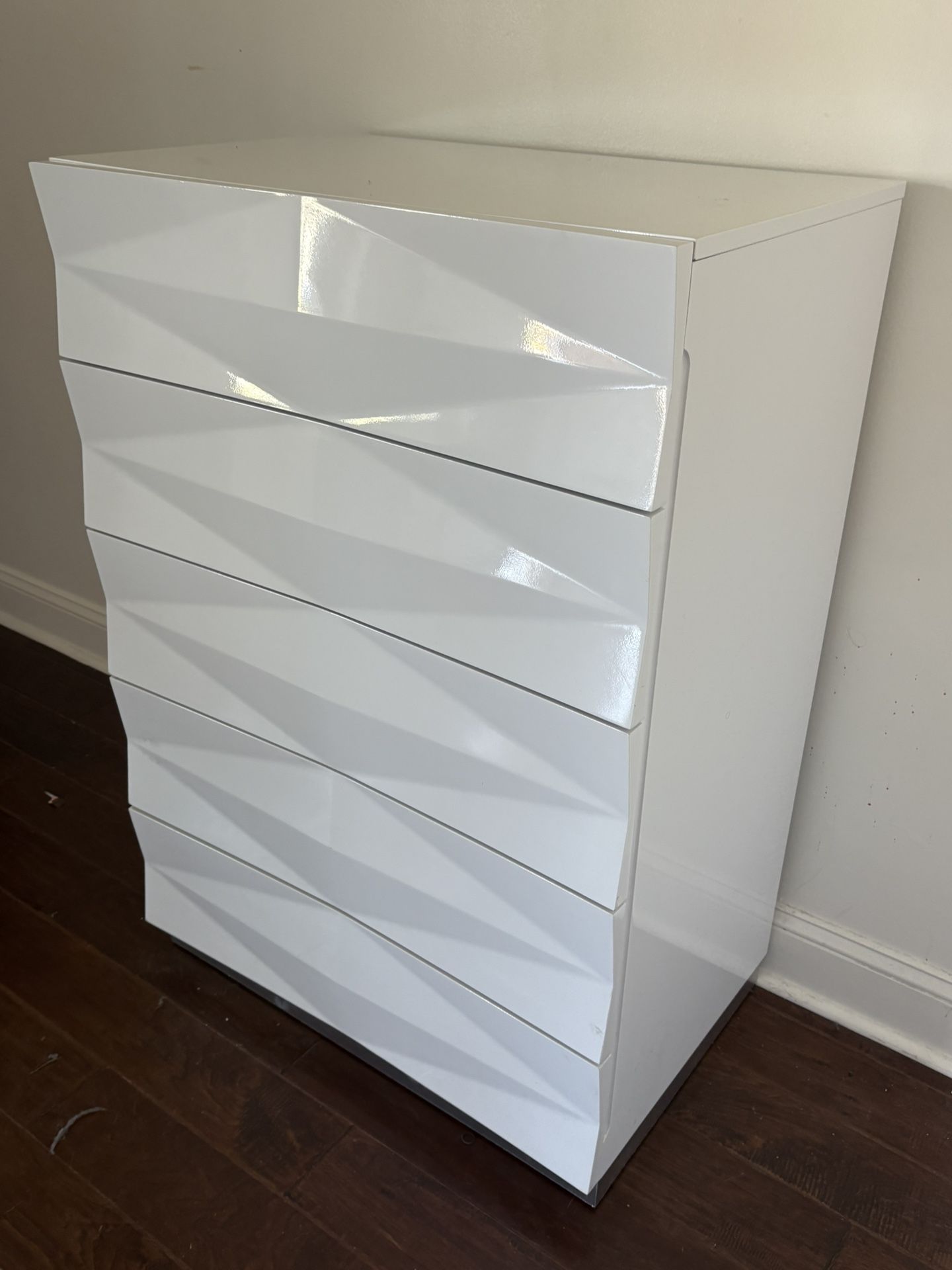 Baldree 30" W 5 - 5 Drawer Dresser