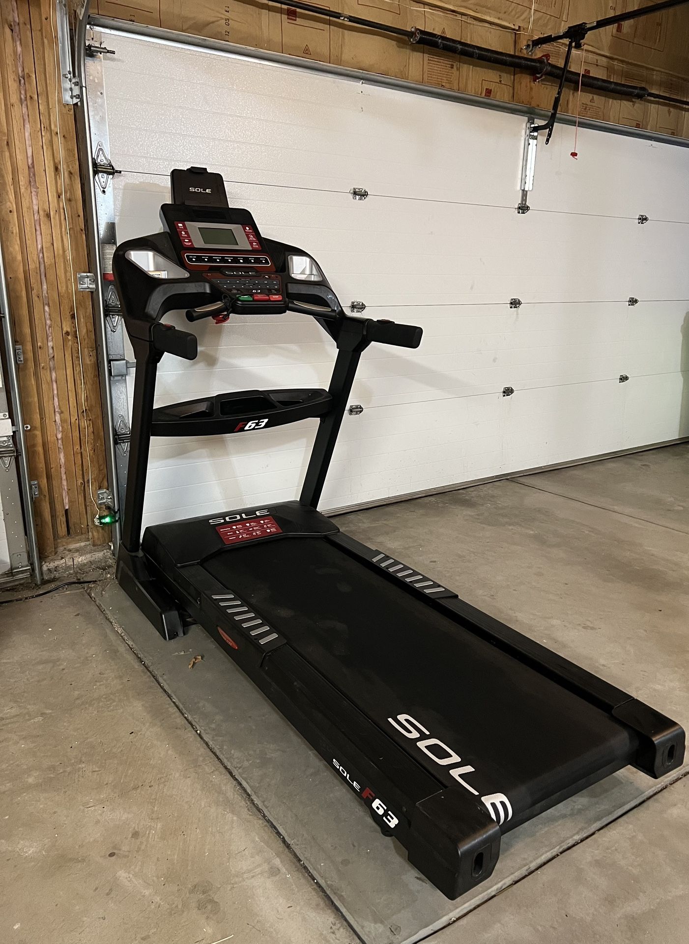 Sole F63 Treadmill . $1,000 New.