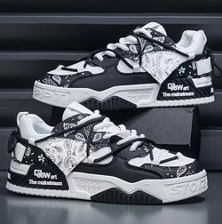 New Men’s Size 8.5 Black & White Sneakers – Stylish Casual Shoes