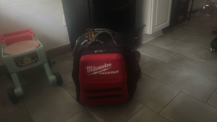 Milwaukee pack out backpack
