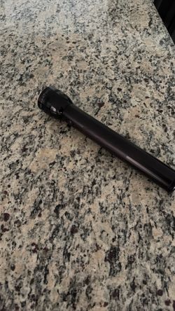 12” maglite flashlight