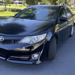 2014 Toyota Camry SE 4-D