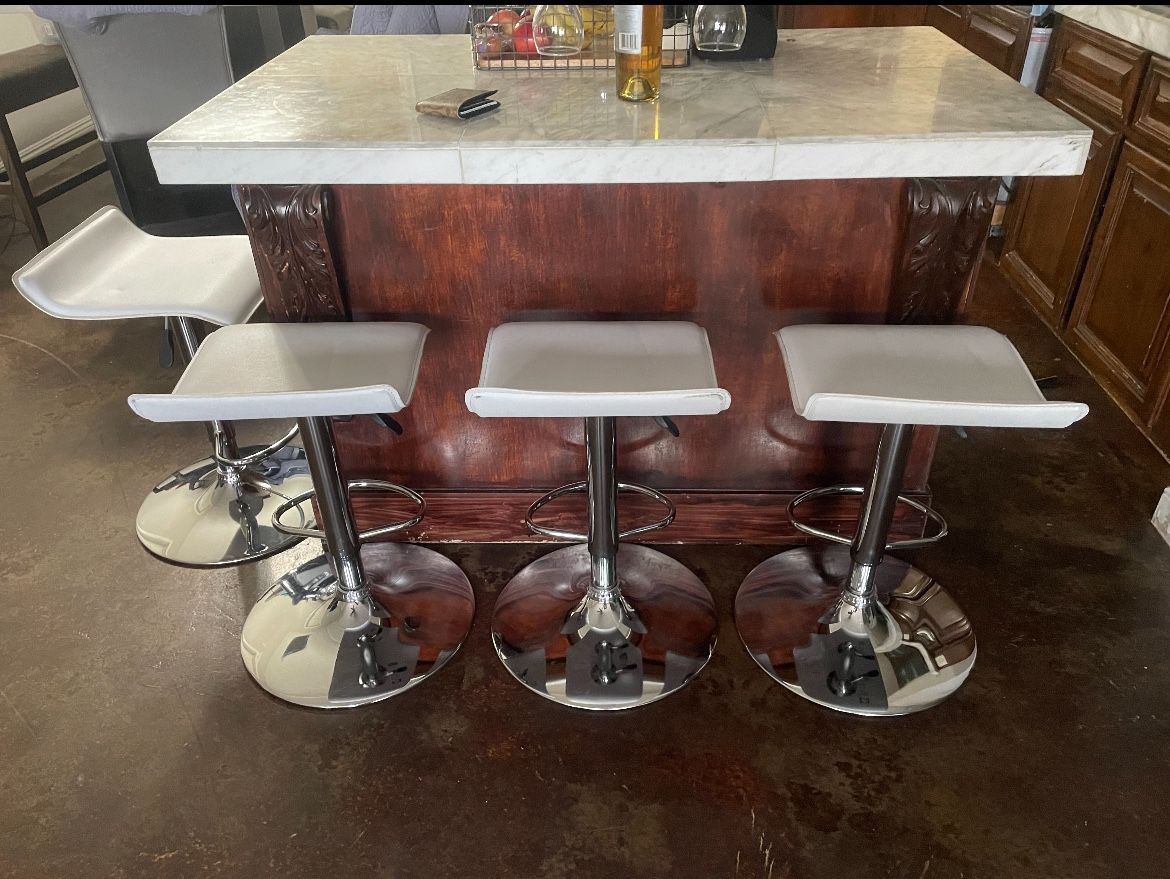 4 Chairs