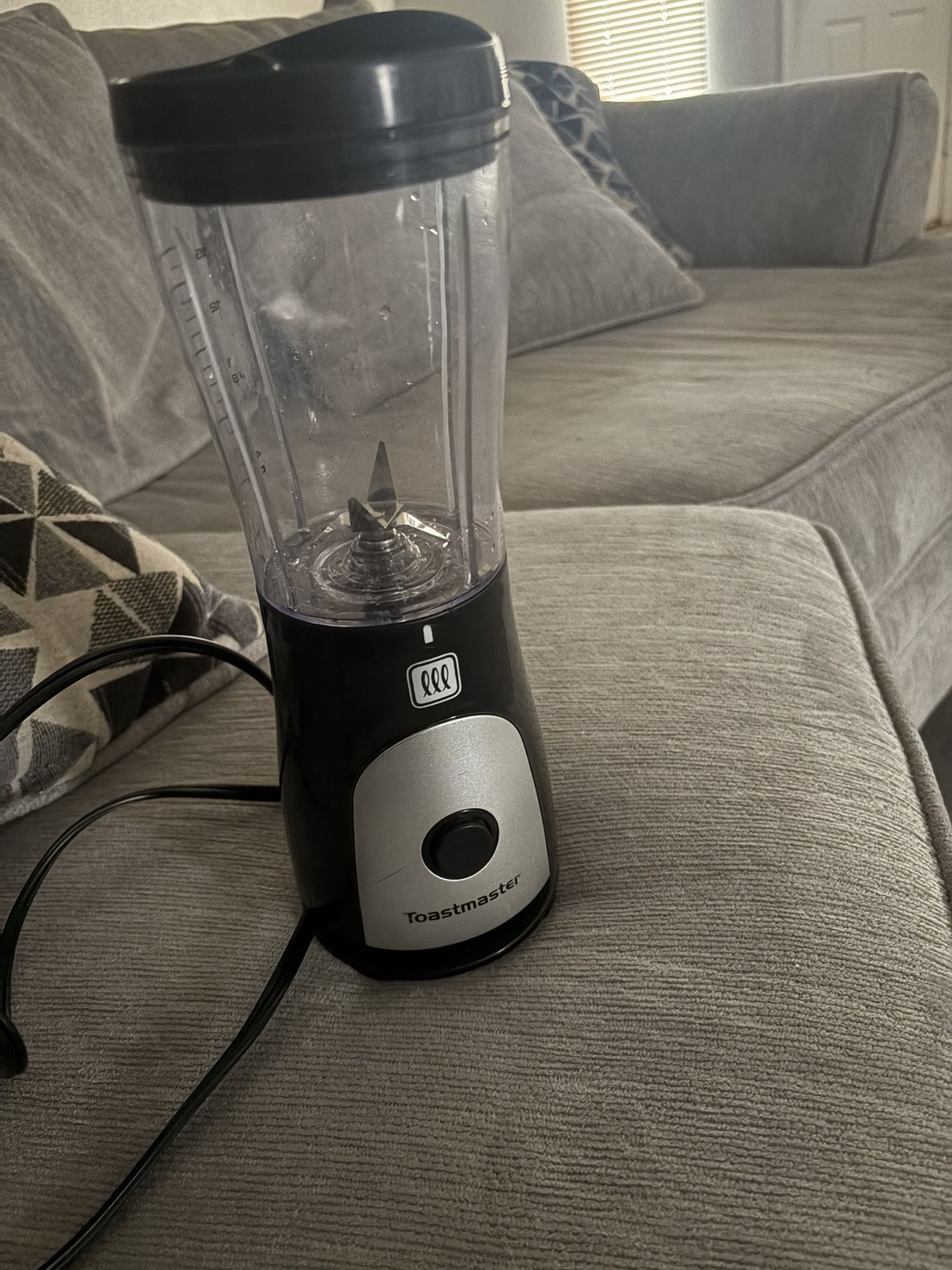 Personal blender
